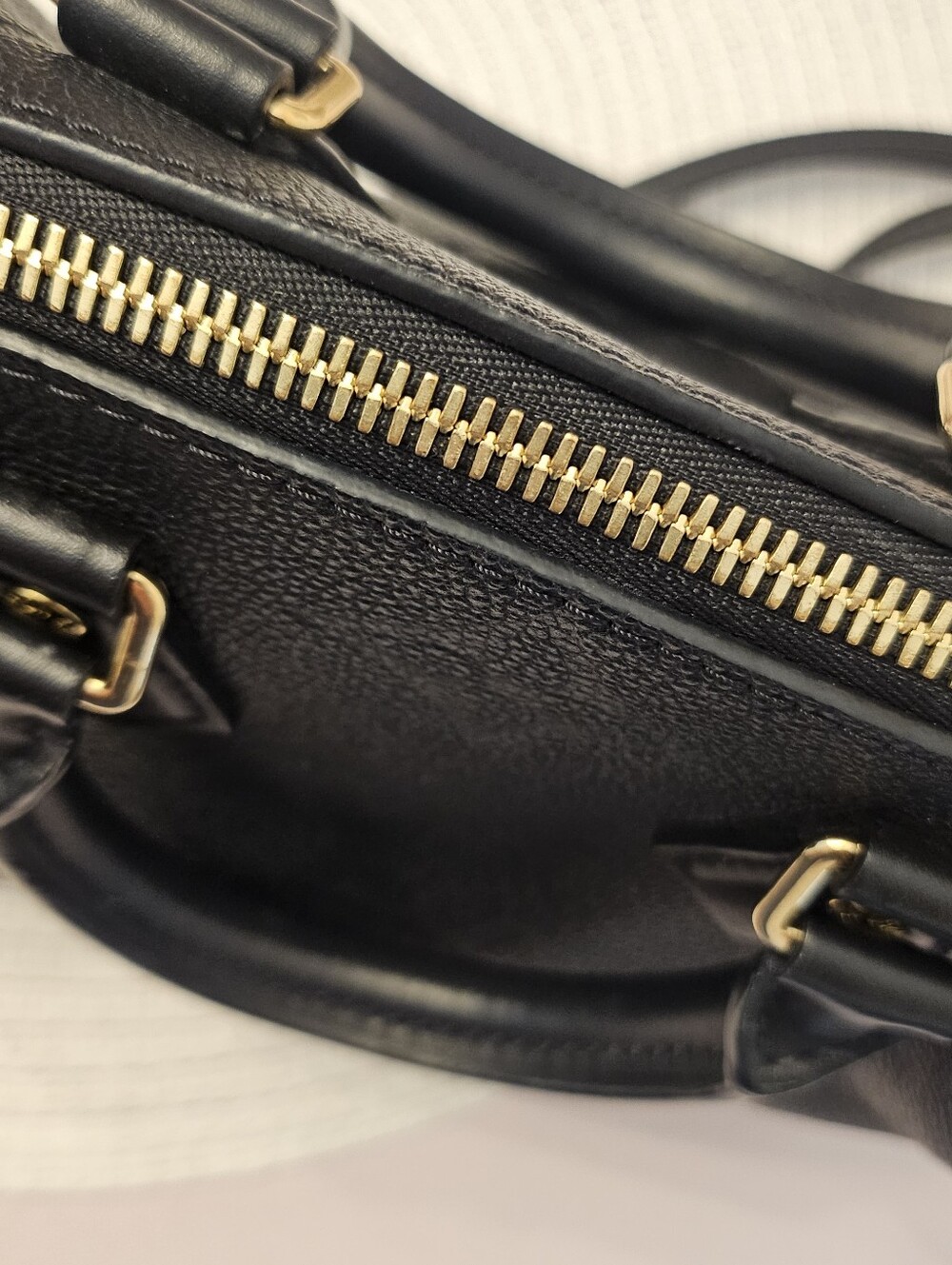 Louis Vuitton Speedy 20 Bandoulière Black Empreinte Microchipped - Picture 14 of 16